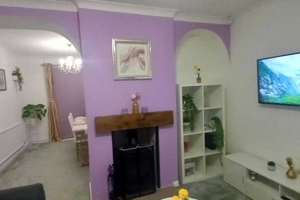 Golden Plush Suites - Beautiful Luxury 3 Bed House In Leicester Exterior foto